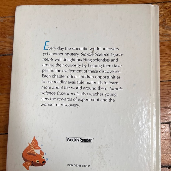 Simple Science Experiments Book - Picture 2 of 2